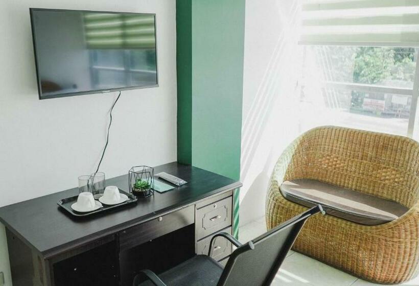 디럭스 룸, 2428 Suites