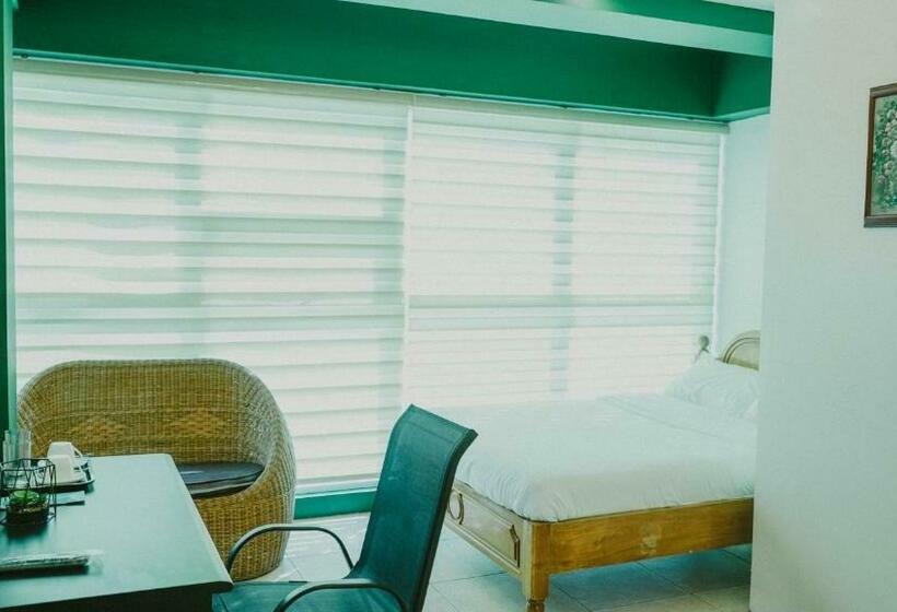 디럭스 룸, 2428 Suites