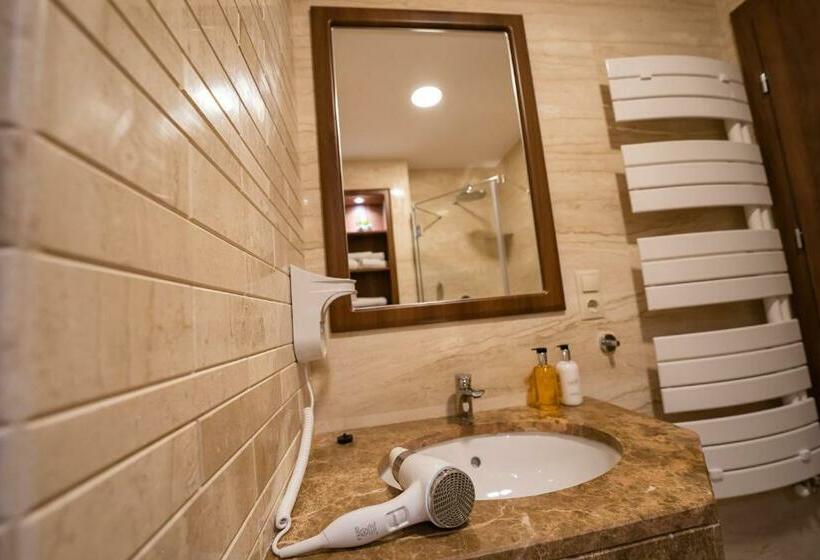 バルコニー付きスタンダードルーム, River