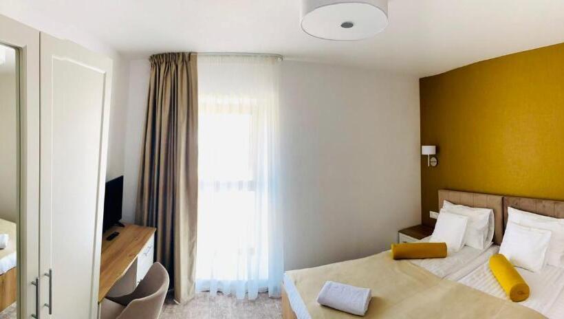 エコノミールーム, River