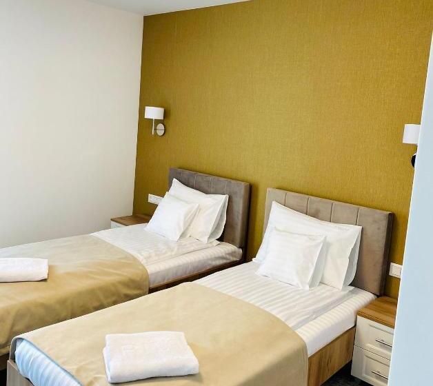 エコノミールーム, River