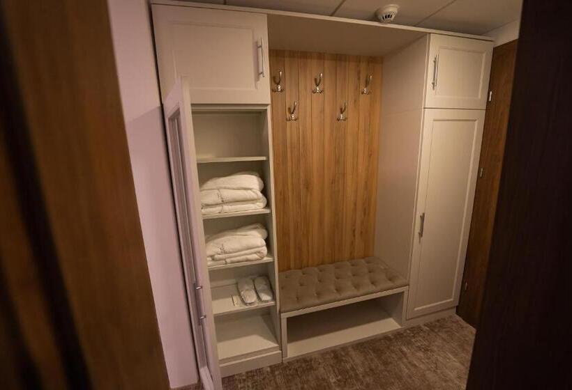 スタンダードルーム, River