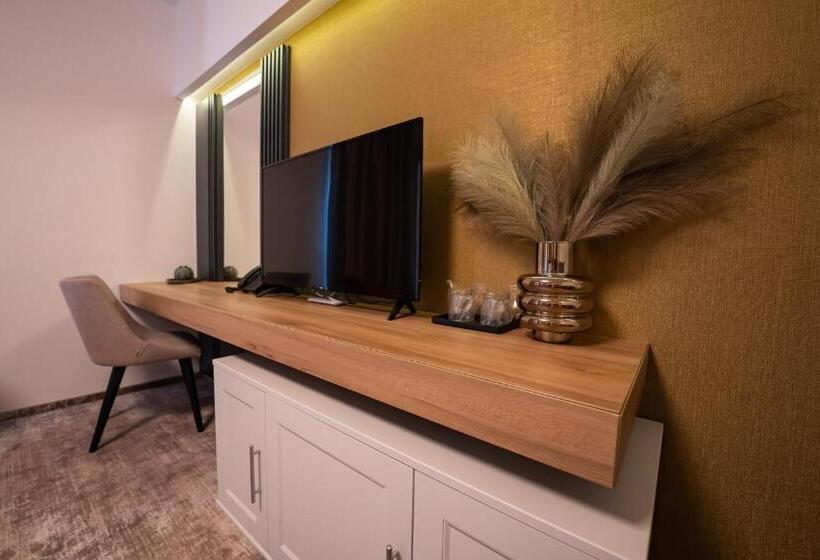 スタンダードルーム, River