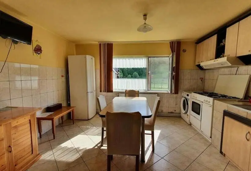 Huoneisto 1 Makuuhuone, Casa Petruta Dambovicioara