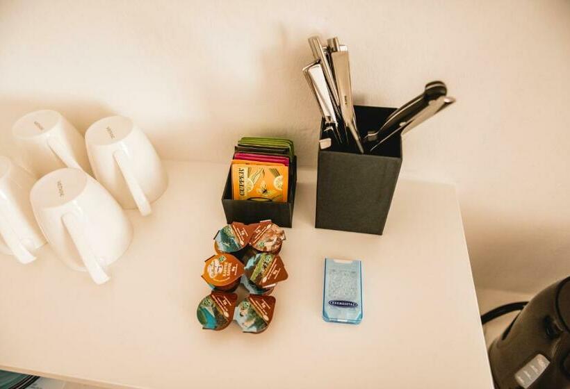 جناح مزوَّد بشرفة, Das Gästehaus