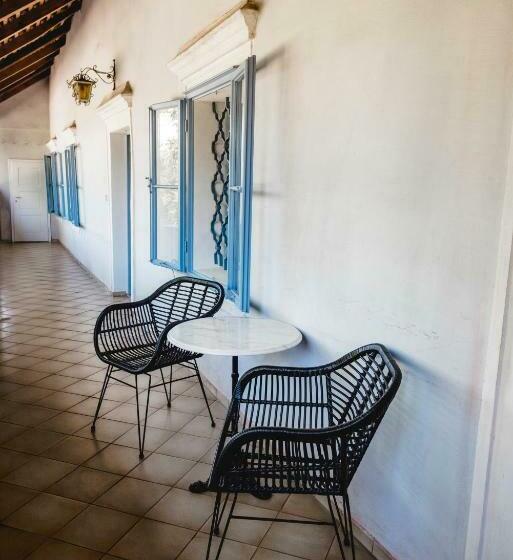 جناح مزوَّد بشرفة, Das Gästehaus