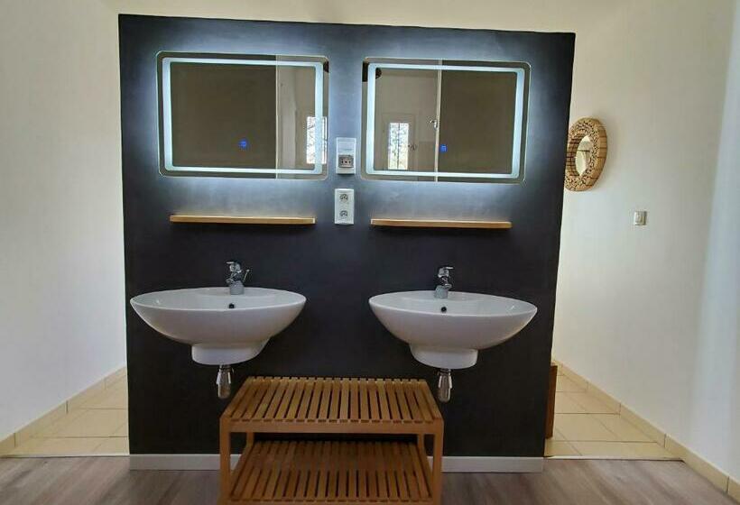 스탠다드 테라스 룸, La Fontaine Au Loup