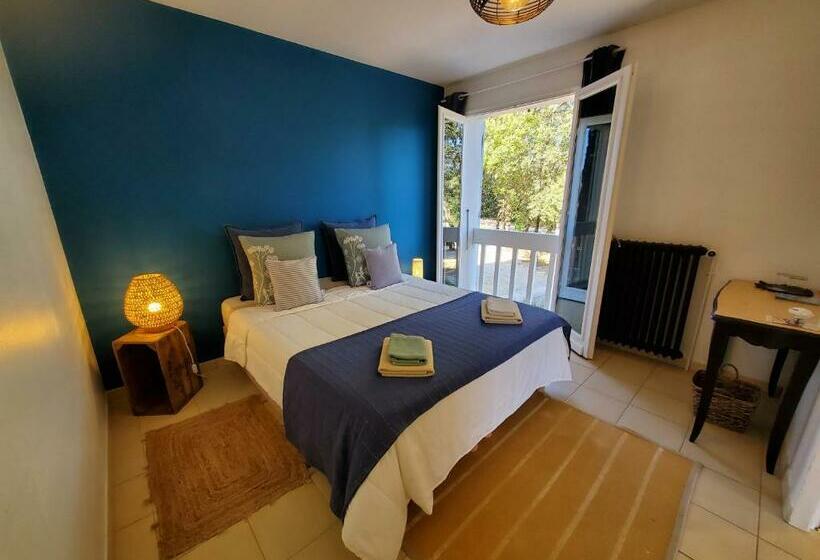 스탠다드 룸 산 전망, La Fontaine Au Loup