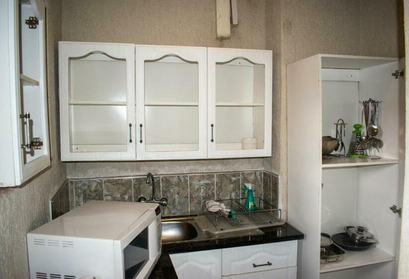 סטודיו סטנדרט, מיטה זוגית, Lenasia Guest Lodge