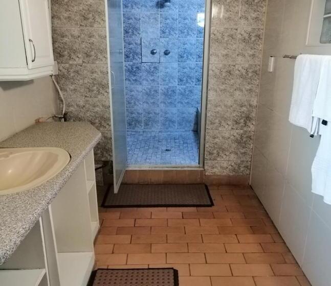 חדר סטנדרט, Lenasia Guest Lodge