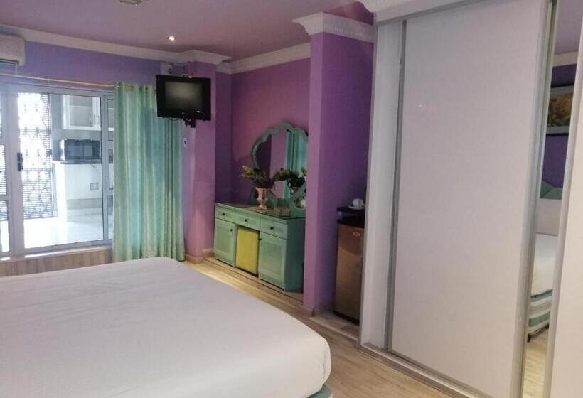 חדר דלוקס עם מיטת קינג, Lenasia Guest Lodge