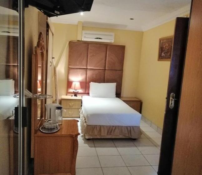 חדר דלוקס, Lenasia Guest Lodge