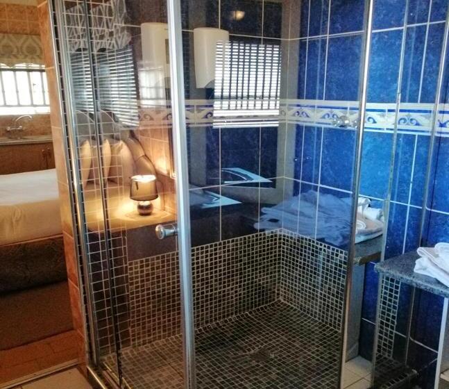 חדר אקונומי, Lenasia Guest Lodge