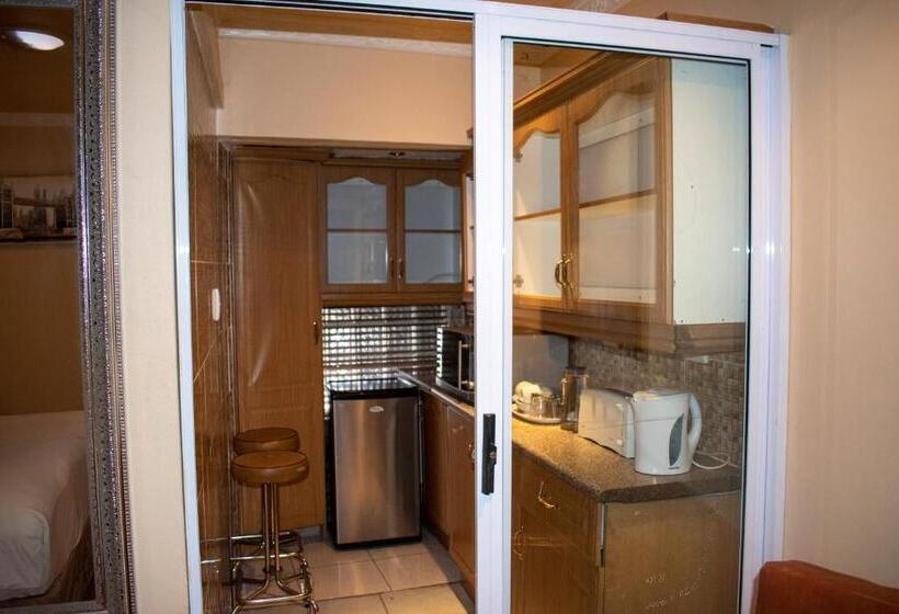 غرفة كلاسيكية ثلاثية, Lenasia Guest Lodge