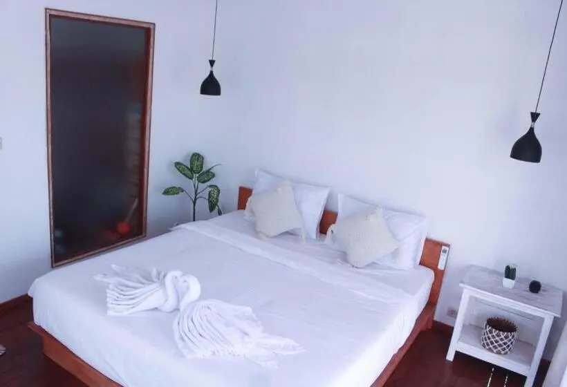 バルコニー付きデラックスルーム, My House Guest House