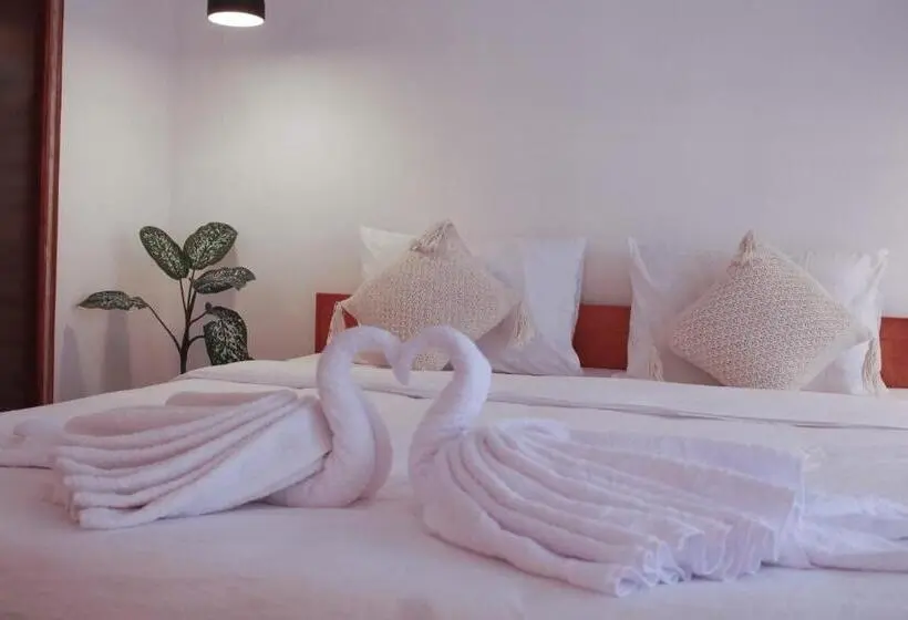バルコニー付きデラックスルーム, My House Guest House