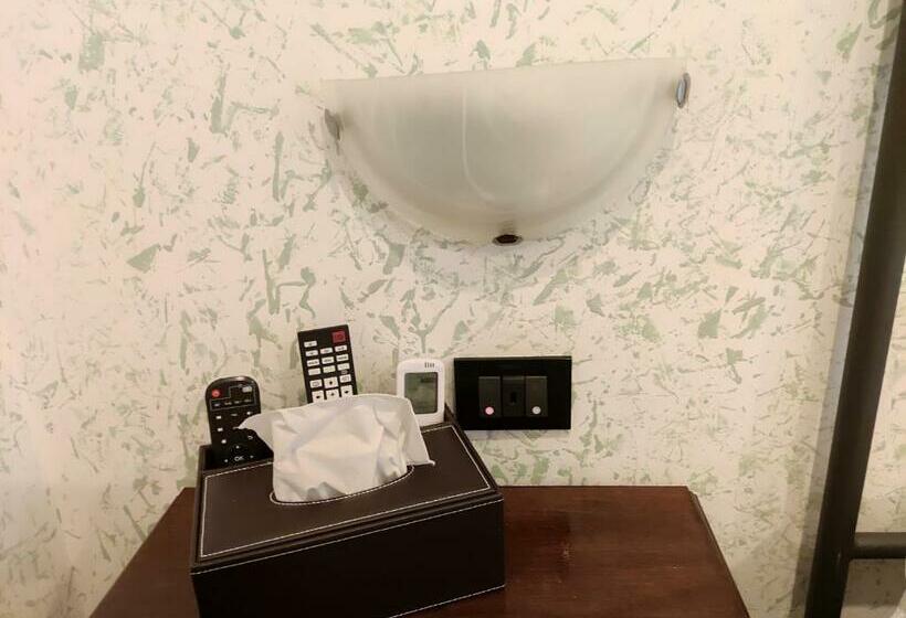 ガーデンビュースタンダードルーム, Vichyenichy