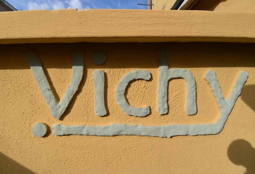 Номер Стандарт Вид на Сад, Vichyenichy