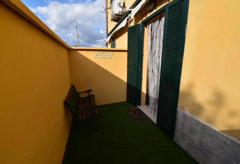 ガーデンビュースタンダードルーム, Vichyenichy