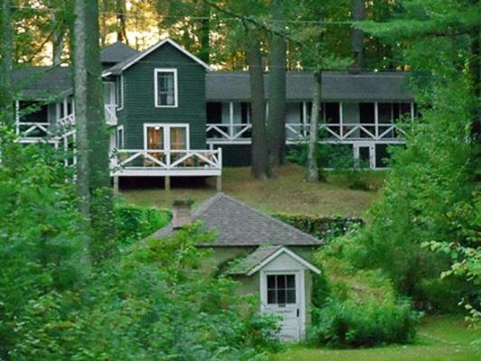 Полулюкс, White Pine Camp