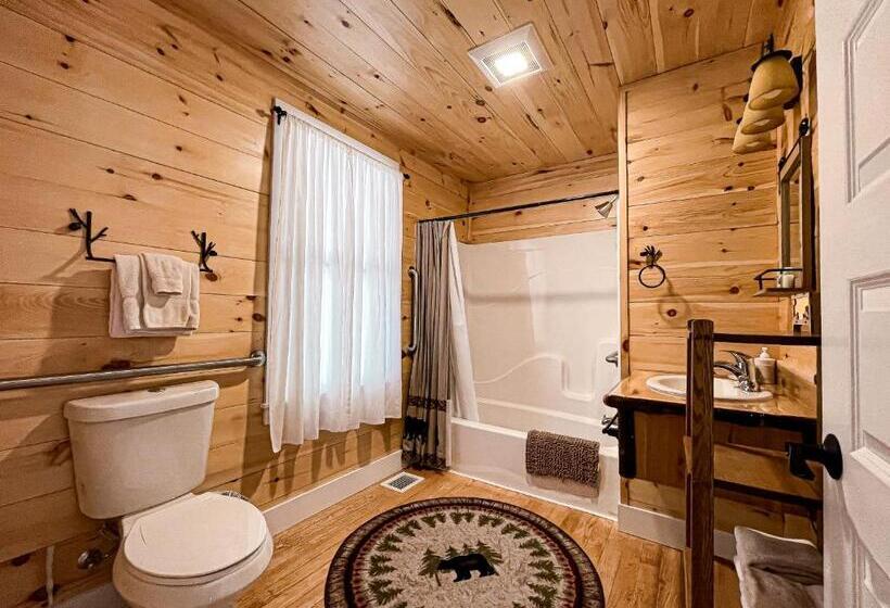 شقة غرفتين, White Pine Camp