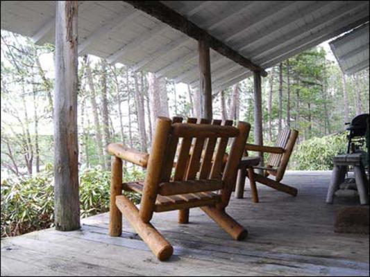 غرفة قياسية ثلاثية, White Pine Camp