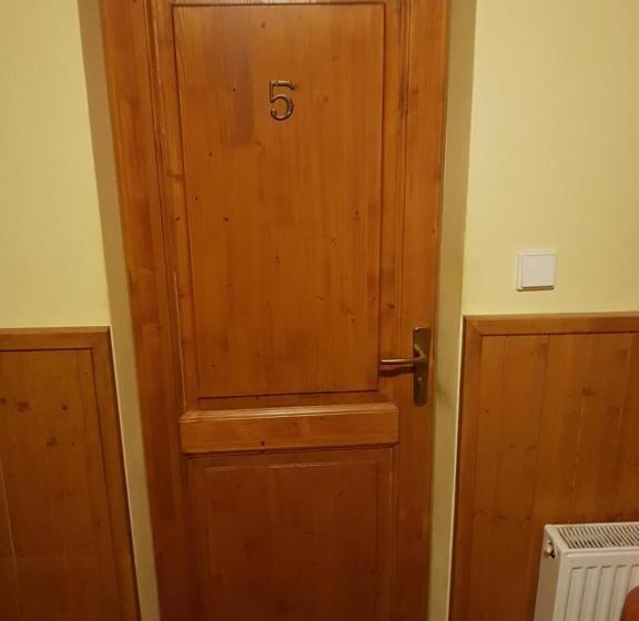 스탠다드 룸 공동 욕실, Pension Pod Hrádečkem