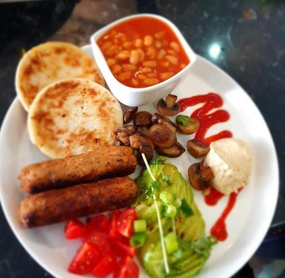 غرفة قياسية, The Green Monkey Lux Suite At The Grumpy Schnauzer B&b Private Hot Tub, Gym, Breakfast, Stunning!