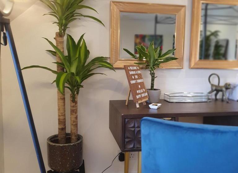 غرفة قياسية, The Green Monkey Lux Suite At The Grumpy Schnauzer B&b Private Hot Tub, Gym, Breakfast, Stunning!