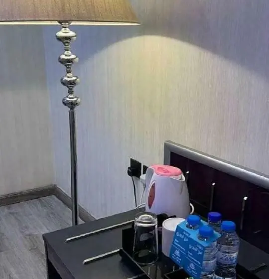 スタンダードスタジオ, Nawa Madinah