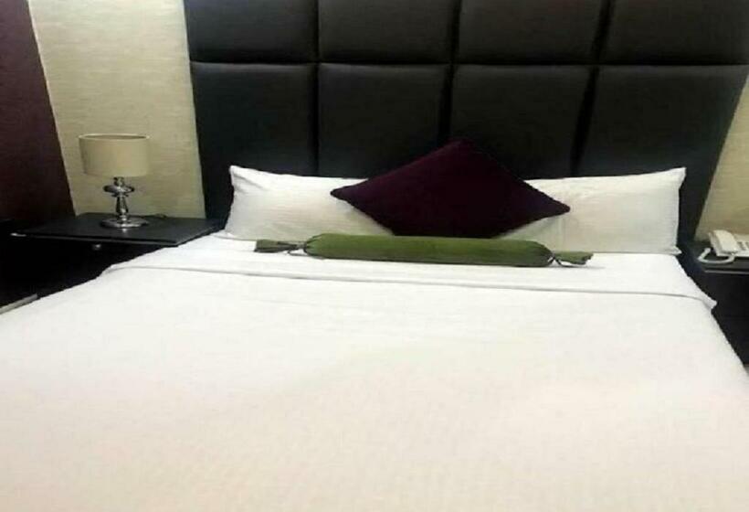 标准工作室, Nawa Madinah