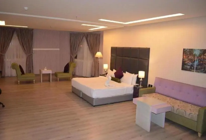 ジュニアスイート, Nawa Madinah