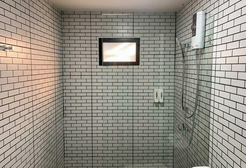 חדר סטנדרט עם מיטת קינג, กรณวรรณ รีสอร์ท