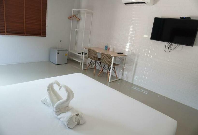 חדר סטנדרט עם מיטת קינג, กรณวรรณ รีสอร์ท