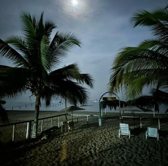 اتاق استاندارد با بالکن و چشمانداز دریا, Hospedaje Las Brisas De Zorritos