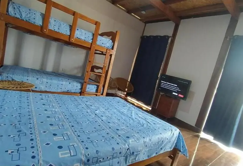 Standard Neljän Hengen Huone Parveke, Hospedaje Las Brisas De Zorritos