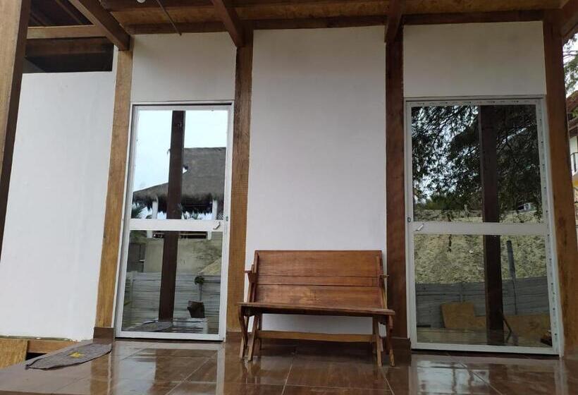 اتاق استاندارد چهارنفره با بالکن, Hospedaje Las Brisas De Zorritos