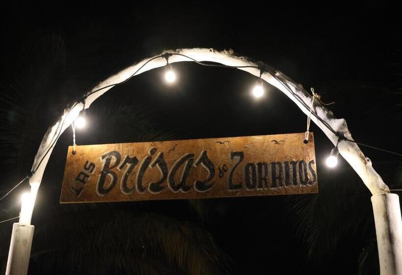 اتاق استاندارد چهارنفره با بالکن, Hospedaje Las Brisas De Zorritos