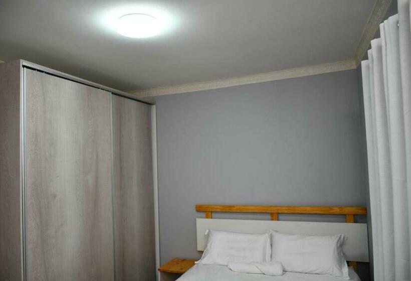 Familienzimmer, Ndlovu Palace