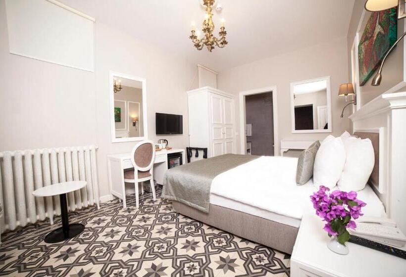 غرفة قياسية مزوَّدة بجاكوزي, Triada Hotel Buyukada