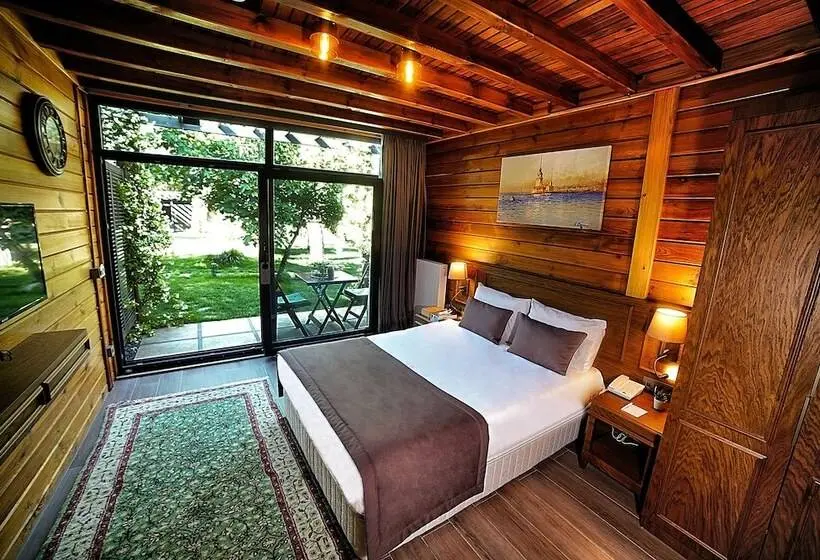 بانگلوی لوکس, Triada Hotel Buyukada