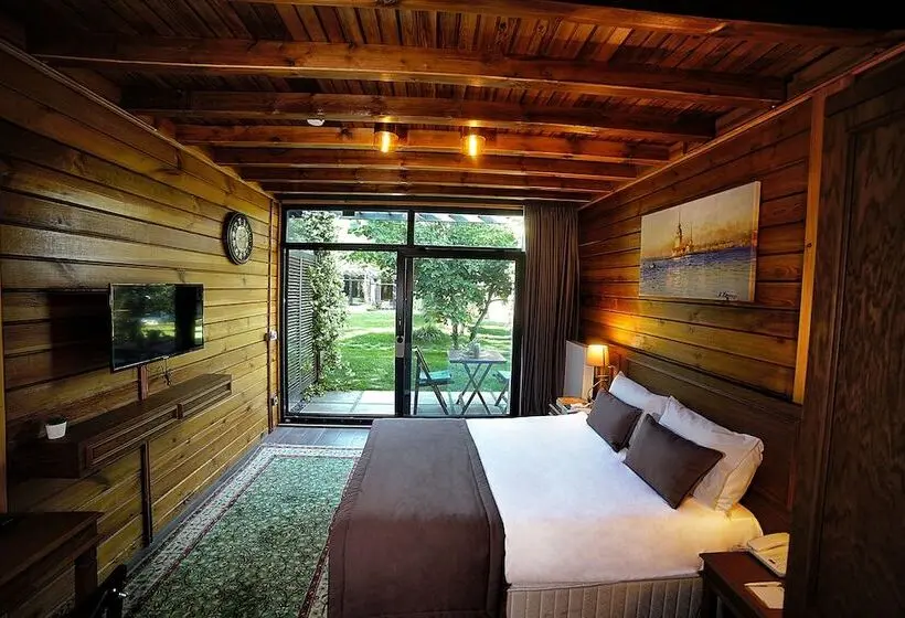 بانگلوی لوکس, Triada Hotel Buyukada