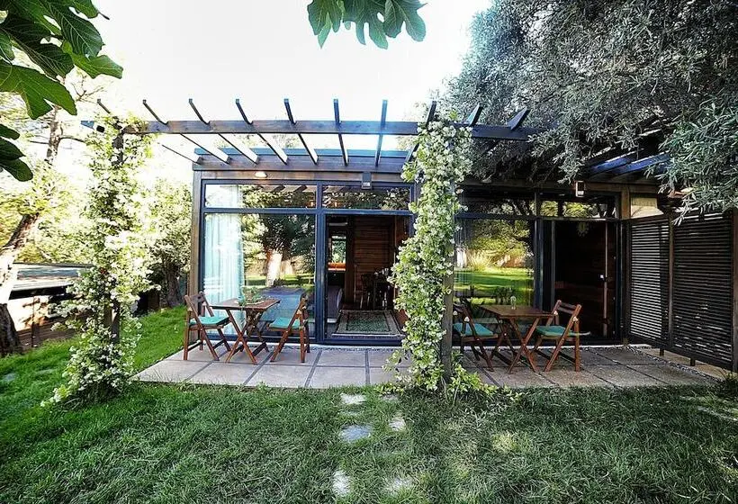 بانگلوی لوکس, Triada Hotel Buyukada