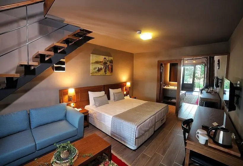 بنگله خانوادگی, Triada Hotel Buyukada
