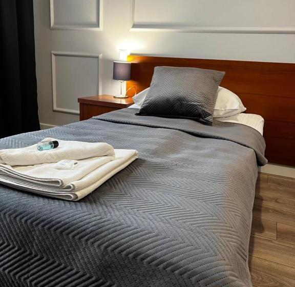 高级大房间, Nad Starą Nidą