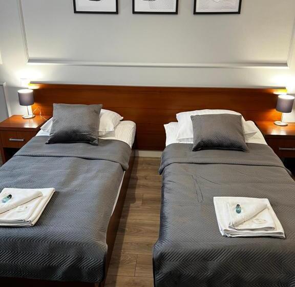 高级大房间, Nad Starą Nidą