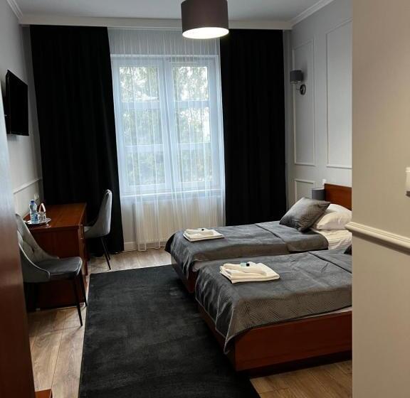 高级大房间, Nad Starą Nidą