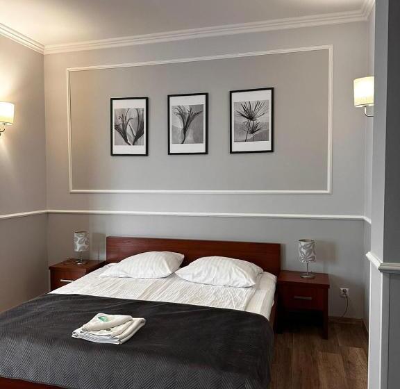 四人高级间, Nad Starą Nidą