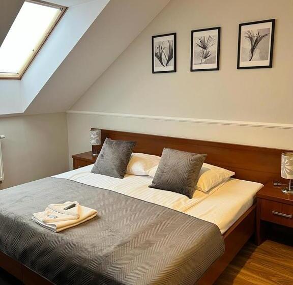 标准单人间, Nad Starą Nidą