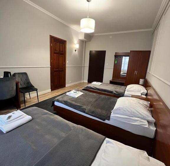 标准三人间, Nad Starą Nidą